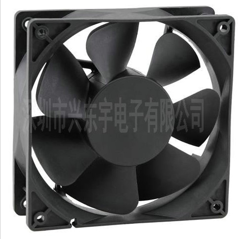 【雙滾珠交流風(fēng)扇】細(xì)心清理，專心制造！