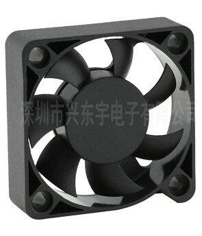 舞臺燈光散熱風(fēng)扇不僅是舞臺燈光壽命的延長者，更能保護(hù)自己